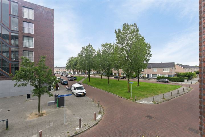 Bekijk foto 28 van Rentmeesterlaan 1