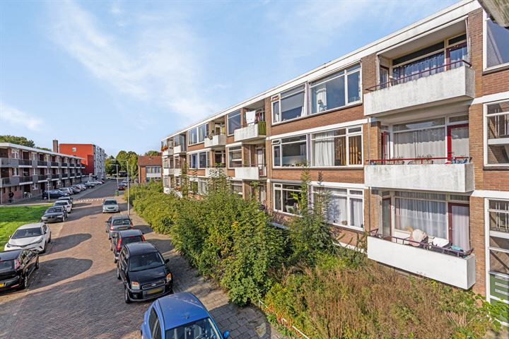 Bekijk foto 3 van Stellingwerfstraat 63-2