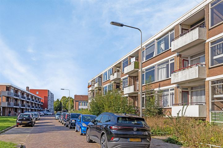 View photo 4 of Stellingwerfstraat 63-2