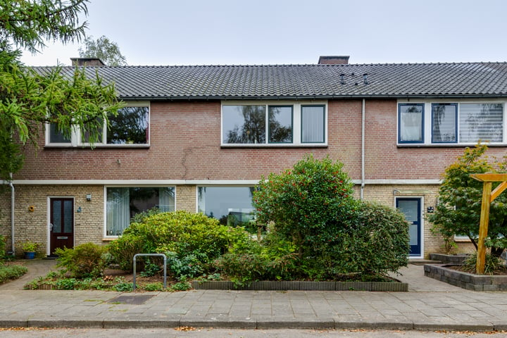 Bekijk foto 2 van Admiraal Helfrichlaan 71