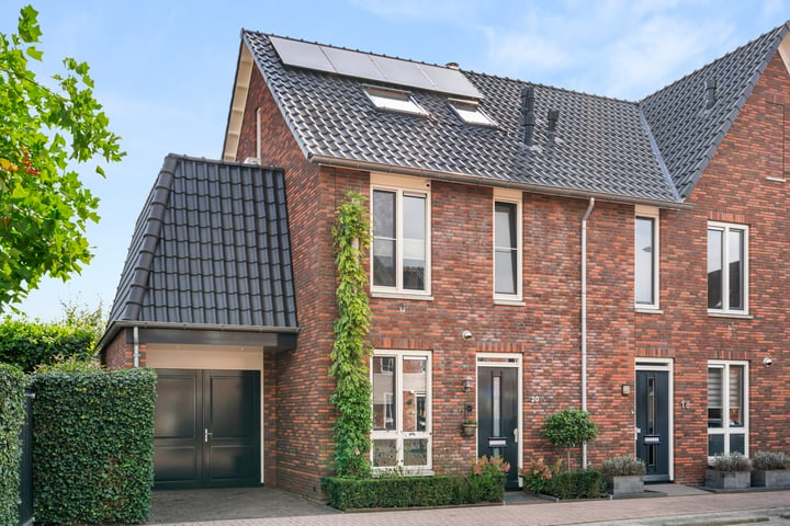 View photo 1 of Van Hallstraat 20