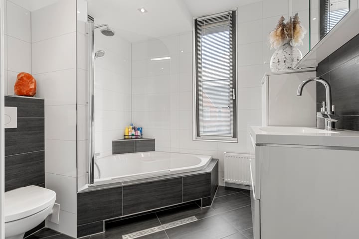 Foto 20 van Van Hallstraat 20