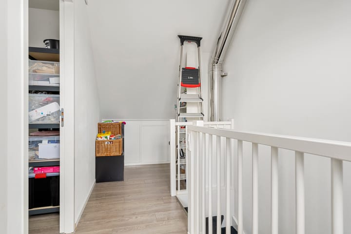 Foto 24 van Van Hallstraat 20