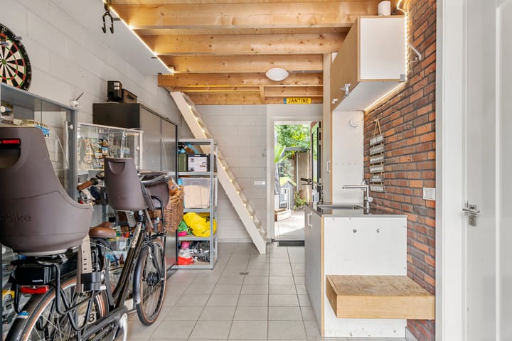 Foto 27 van Van Hallstraat 20