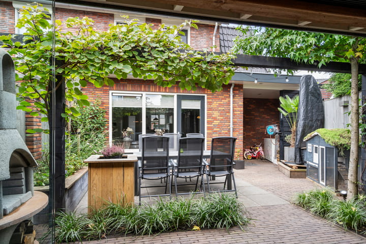 Foto 30 van Van Hallstraat 20