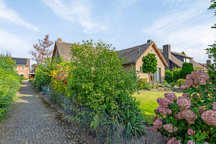 Foto 2 van Achter de Hoven 37