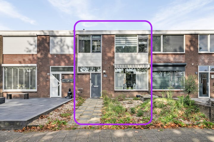 Bekijk foto 1 van Beatrixplein 15