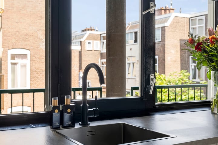 Foto 17 van Van der Helststraat 102