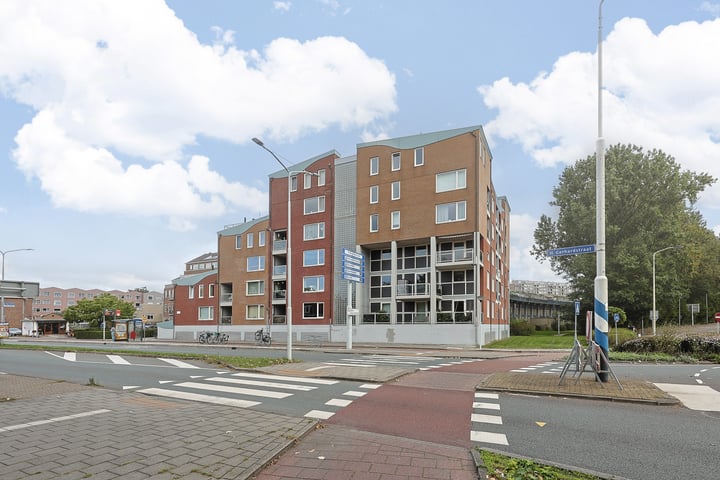 Bekijk foto 32 van Kapelaan Gerrit Grootstraat 58