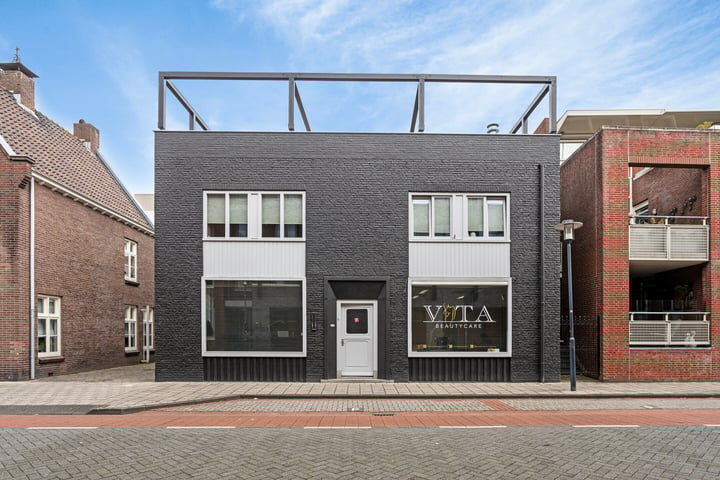 Grotestraat 345, Waalwijk