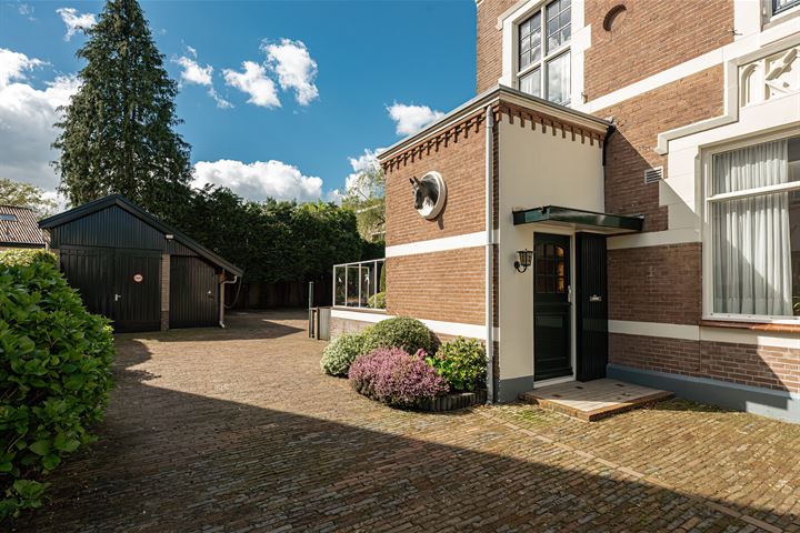 View photo 19 of Leestraat 11