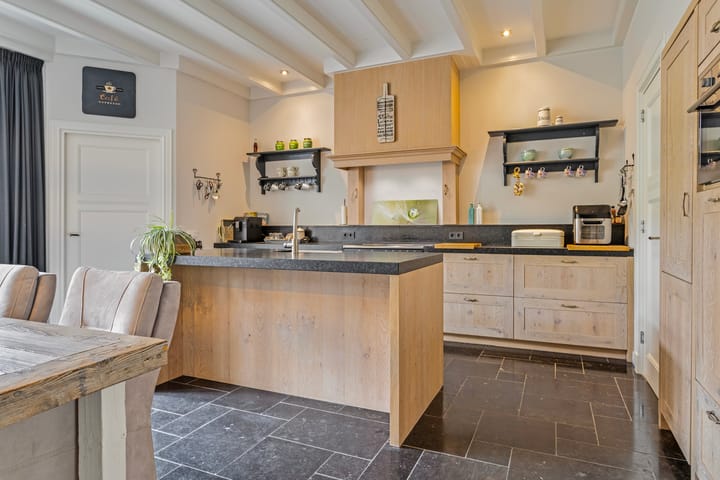 Foto 17 van Burgemeester Wuiteweg 60