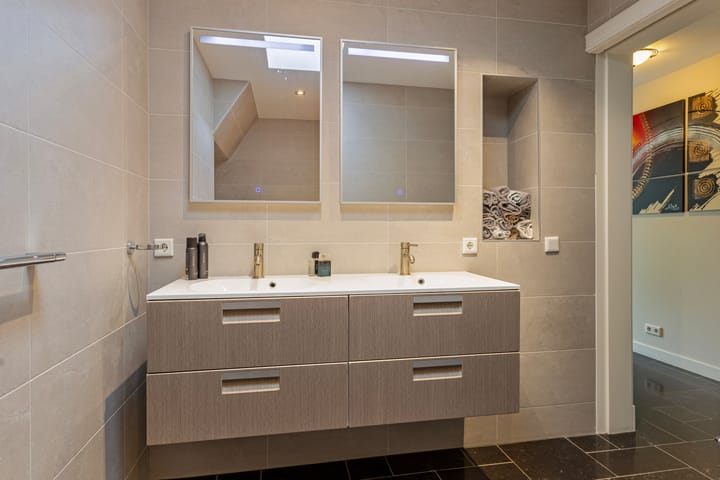 Foto 25 van Burgemeester Wuiteweg 60