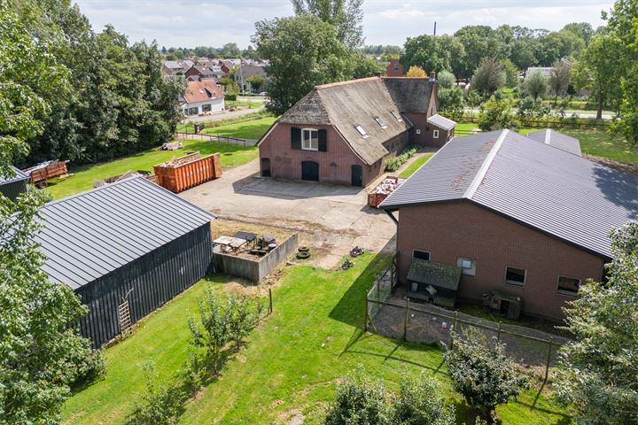 Bekijk foto 40 van Graaf Reinaldweg 1