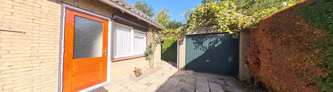 View 360° photo of Garage - oprit of Abeelstraat 3