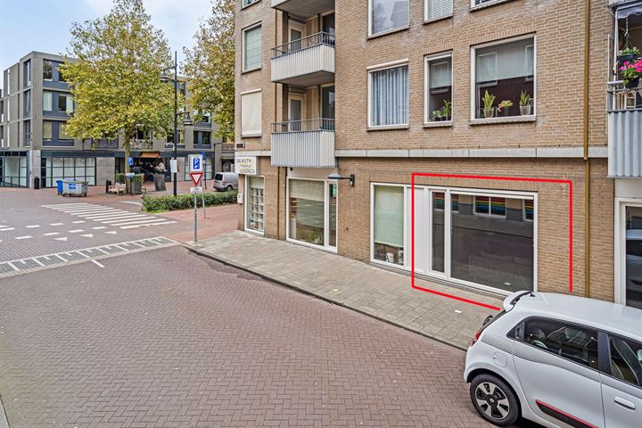 View photo 1 of Kluisstraat 3