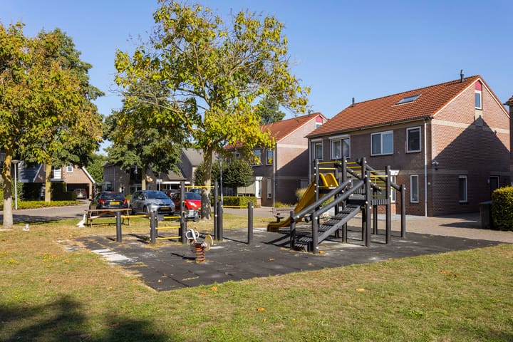 Foto 25 van Derde Broekdijk 10