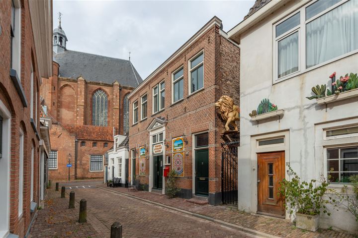 Bekijk foto van Middenstraat 39