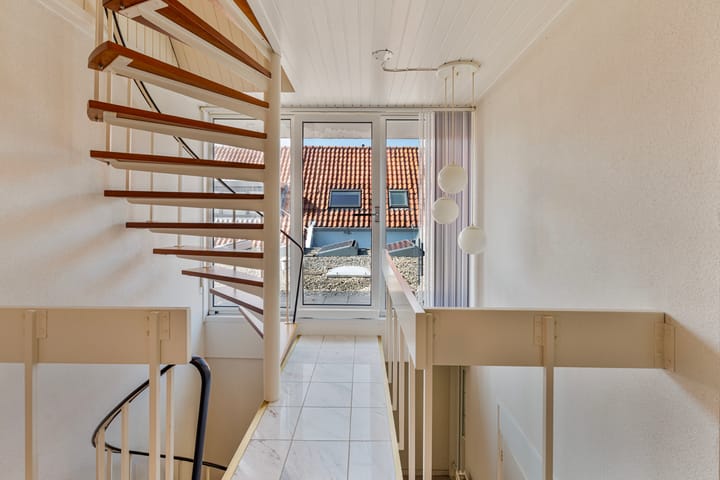 Photo 19 of Bennebroekerweg 92