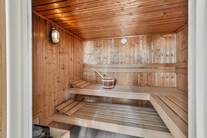 Photo 46 of Bennebroekerweg 92