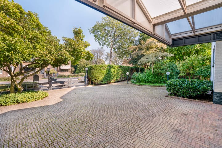 Photo 57 of Bennebroekerweg 92