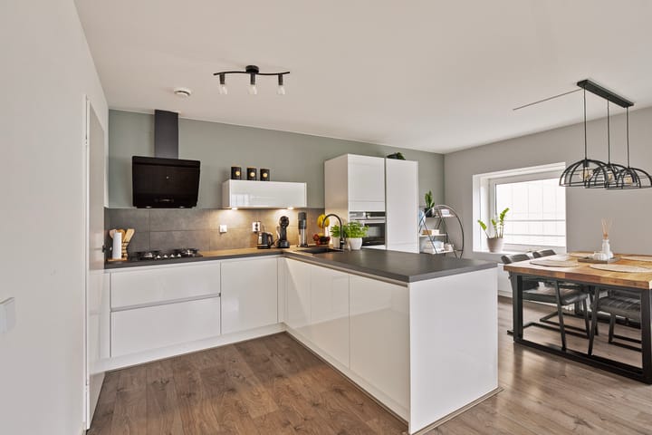 Foto 2 van Strevelsweg 653