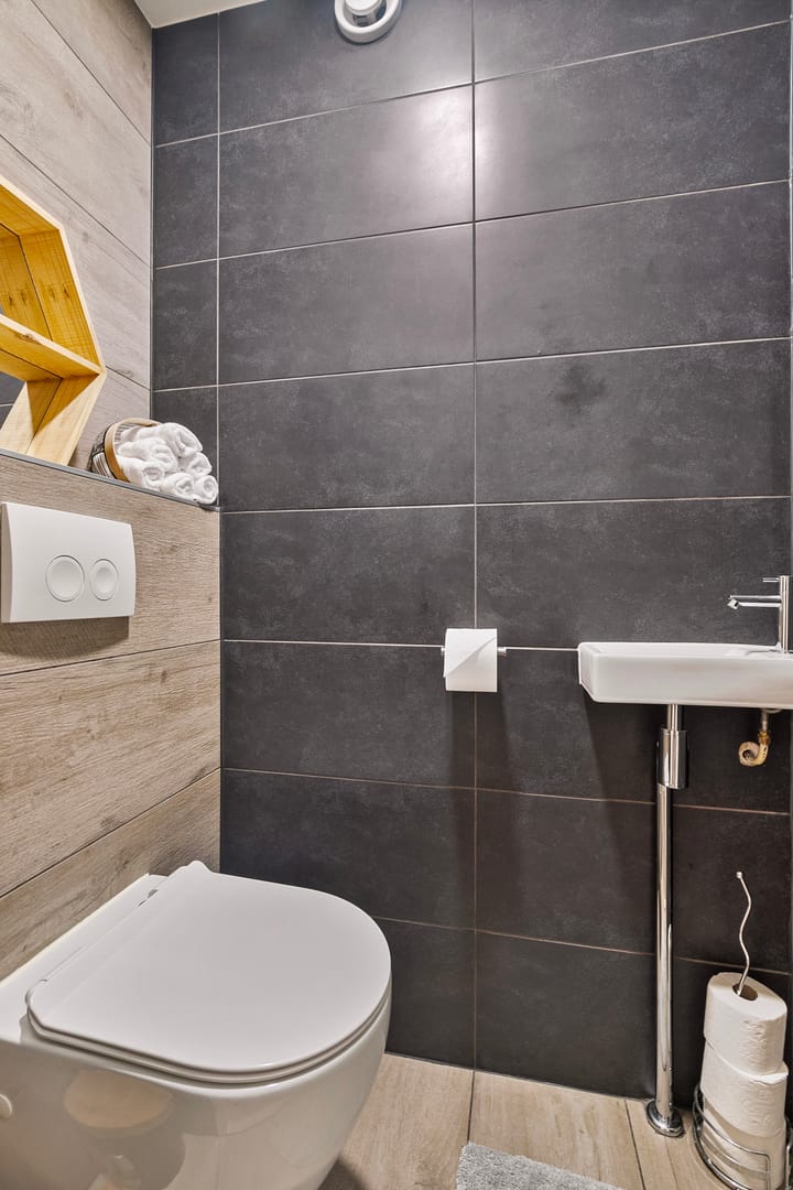 Foto 7 van Strevelsweg 653