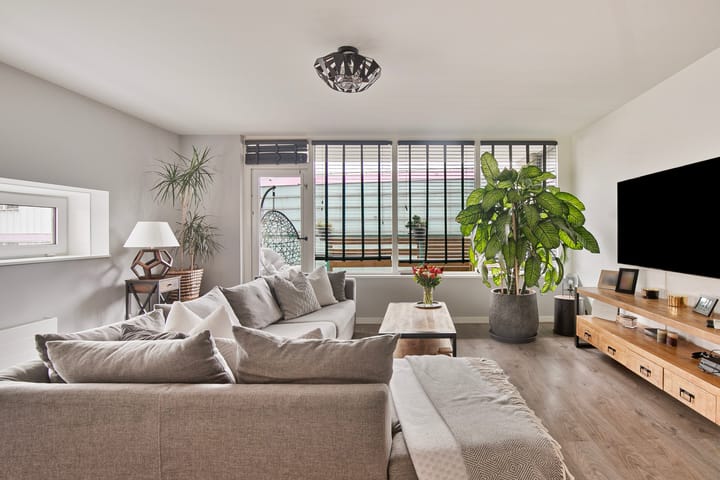 Foto 9 van Strevelsweg 653