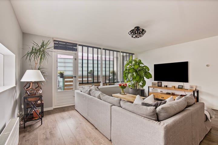 Foto 10 van Strevelsweg 653