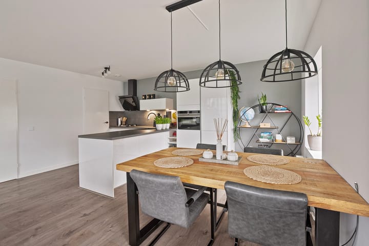 Foto 14 van Strevelsweg 653