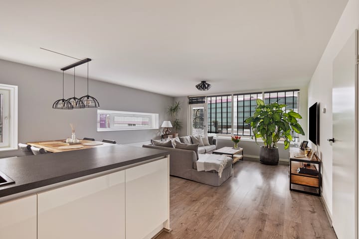 Foto 17 van Strevelsweg 653