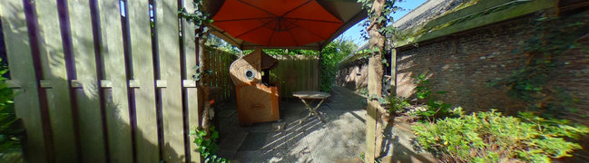 View 360° photo of achtertuin of 's-Gravenweg 131