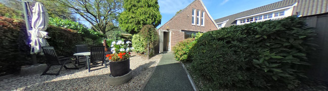 View 360° photo of achtertuin of 's-Gravenweg 131