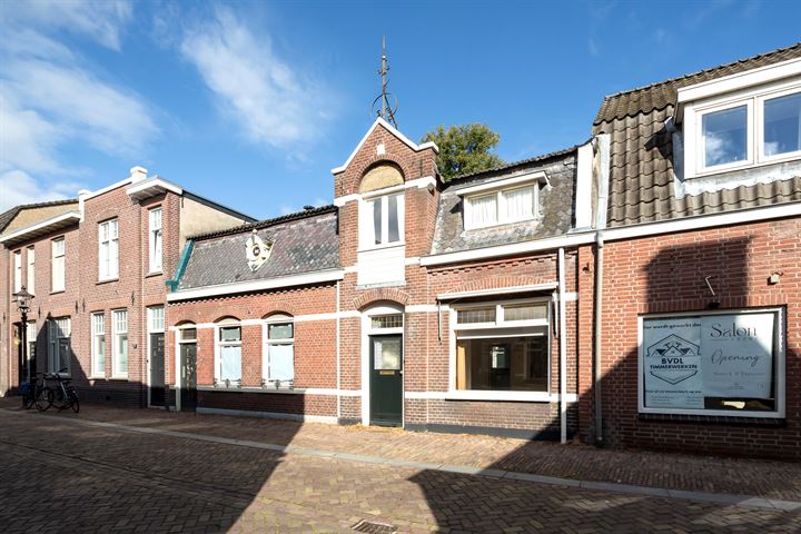 View photo 2 of Kerkstraat 10