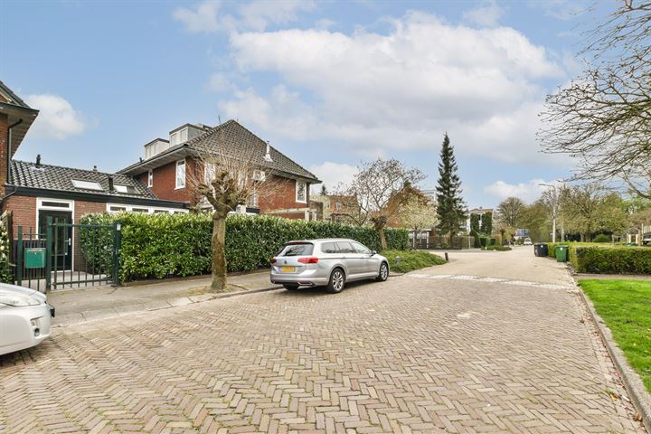 View photo 37 of Wolfert van Borsselenweg 101