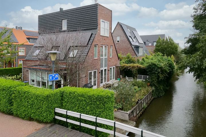 Bekijk foto 1 van Distelvlinderstraat 4