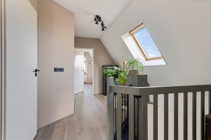 Foto 20 van Drechtdijk 143