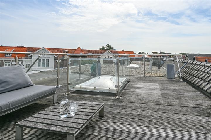 View photo 44 of Tweede Emmastraat 13