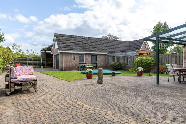 Foto 3 van Halfeiken 4-B