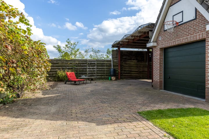 Foto 30 van Halfeiken 4-B