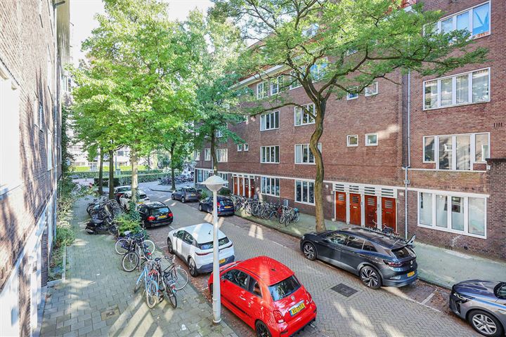 View photo 6 of IJselstraat 46-1