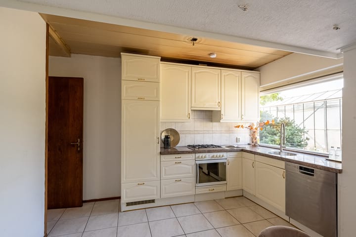 Photo 15 of Poeldijkseweg 4