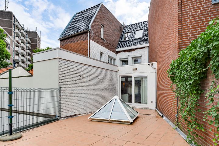 View photo 24 of Beekstraat 73