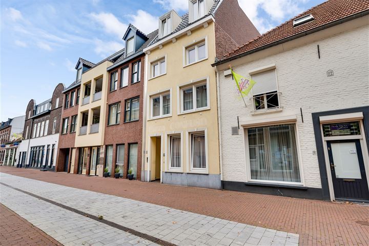 View photo 39 of Beekstraat 73