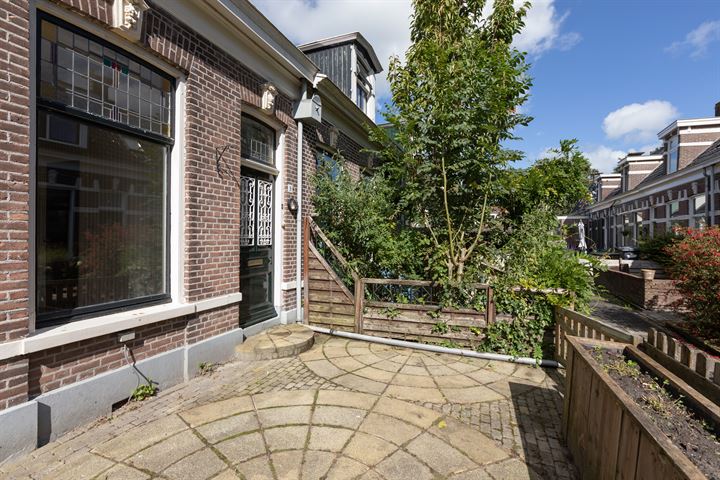 Bekijk foto 30 van Knetemannstraat 9