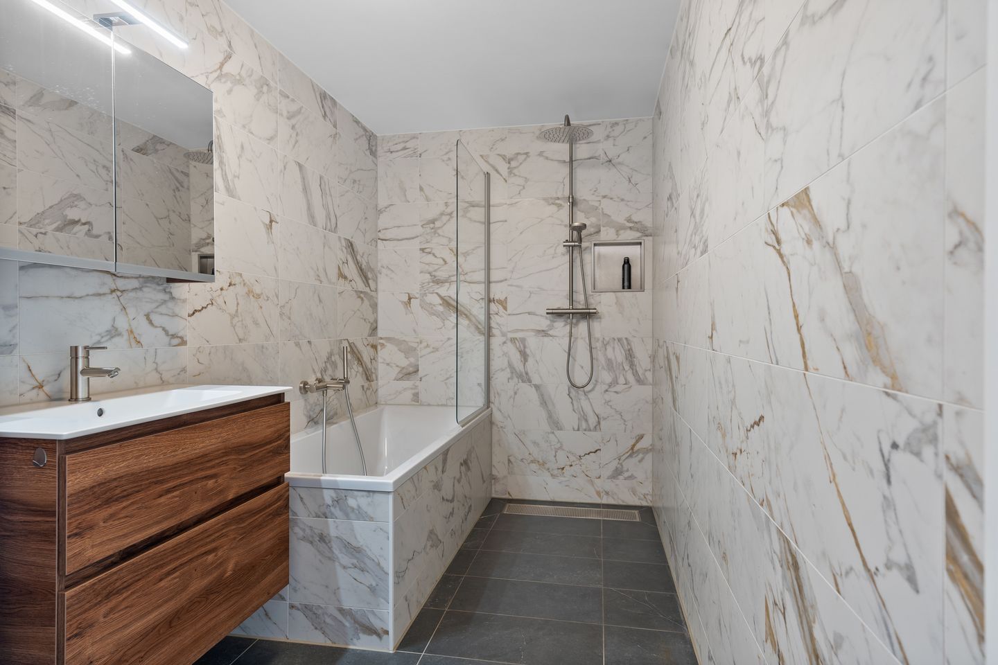 Foto 5 van Oeverwalhof 2