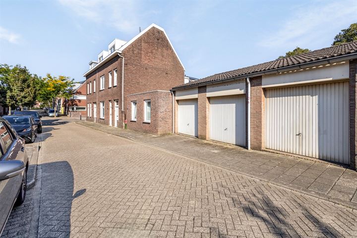 View photo 31 of Postduifstraat 18