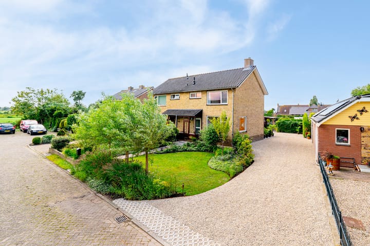 Photo 1 of Meester van der Meerendonkstraat 12