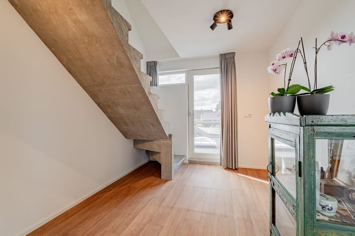 Photo 15 of Meester van der Meerendonkstraat 12