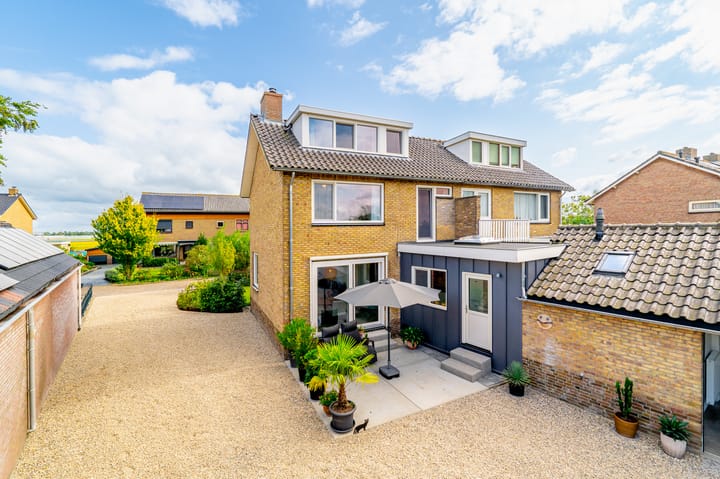 Photo 32 of Meester van der Meerendonkstraat 12